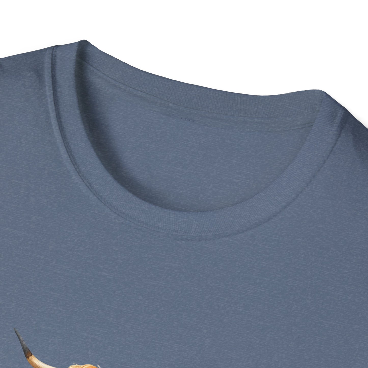 Autumn Cow Graphic T-Shirt - Perfect for Fall Celebrations